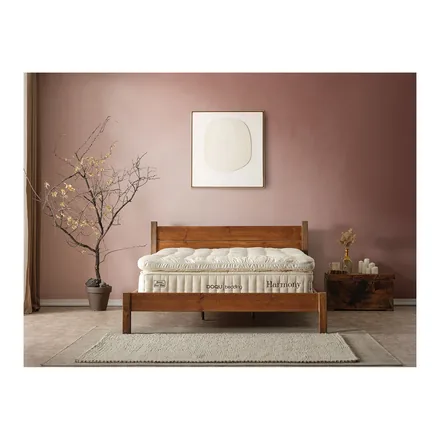 Doqu Home Naturel Hand Made Yün Yatak Pedi ahşap karyola üzerinde