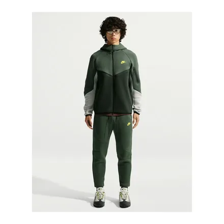 Nike Tech Fleece erkek jogger eşofman altı, yeşil renk, kapüşonlu üstle birlikte